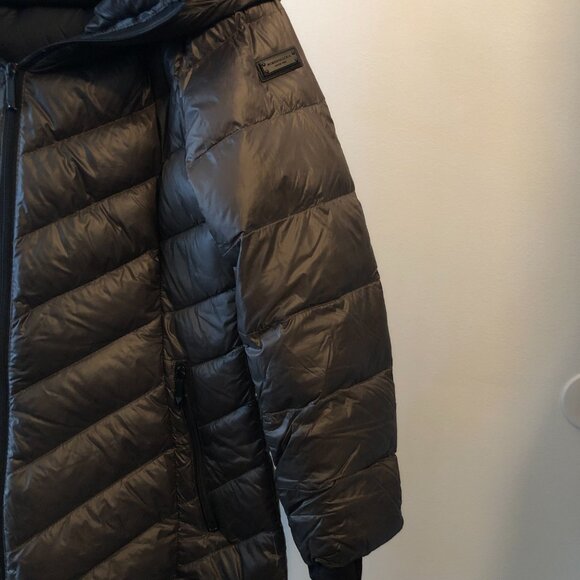 BCBG PACKABLE PREMIUM DOWN COAT WITH HOOD BLACK L NWOT - Picture 8 of 14